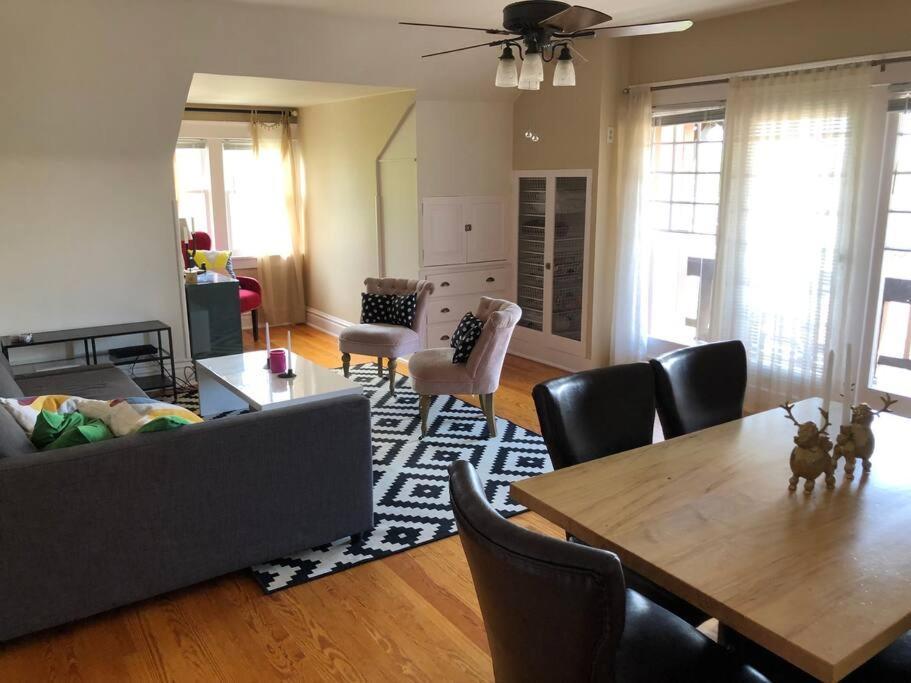 New! Apartment In Historic Mansion. Location! Views! Denver Bagian luar foto
