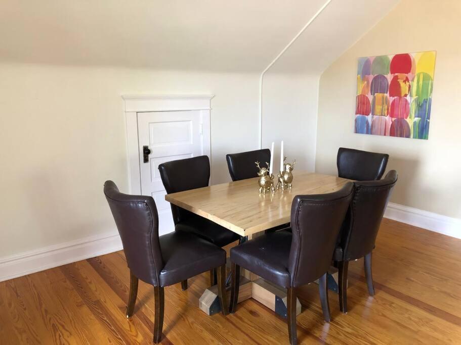 New! Apartment In Historic Mansion. Location! Views! Denver Bagian luar foto